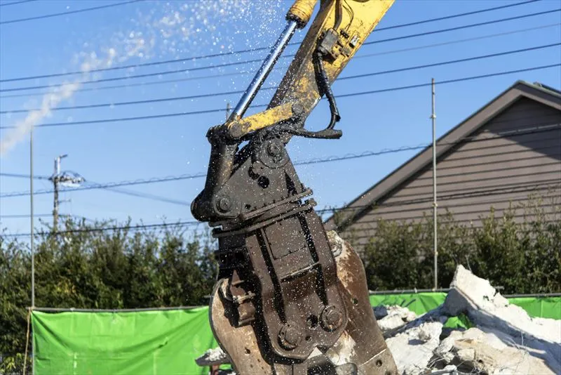 解体工事で行う散水の必要性