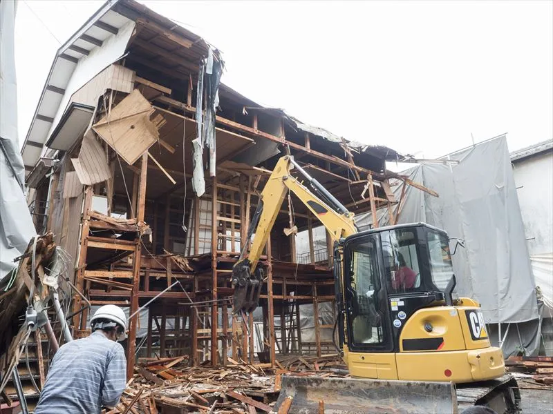 解体工事が中断してしまう理由
